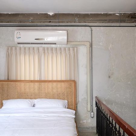 Ep1 Shophouse Hotell Bangkok Exteriör bild