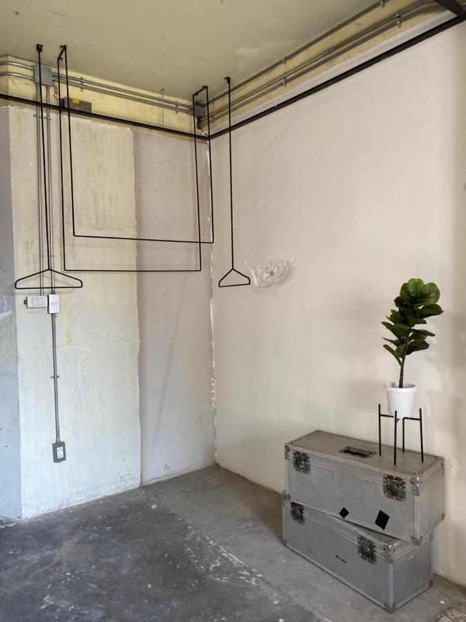 Ep1 Shophouse Hotell Bangkok Exteriör bild