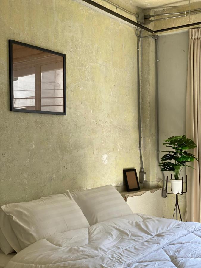 Ep1 Shophouse Hotell Bangkok Exteriör bild