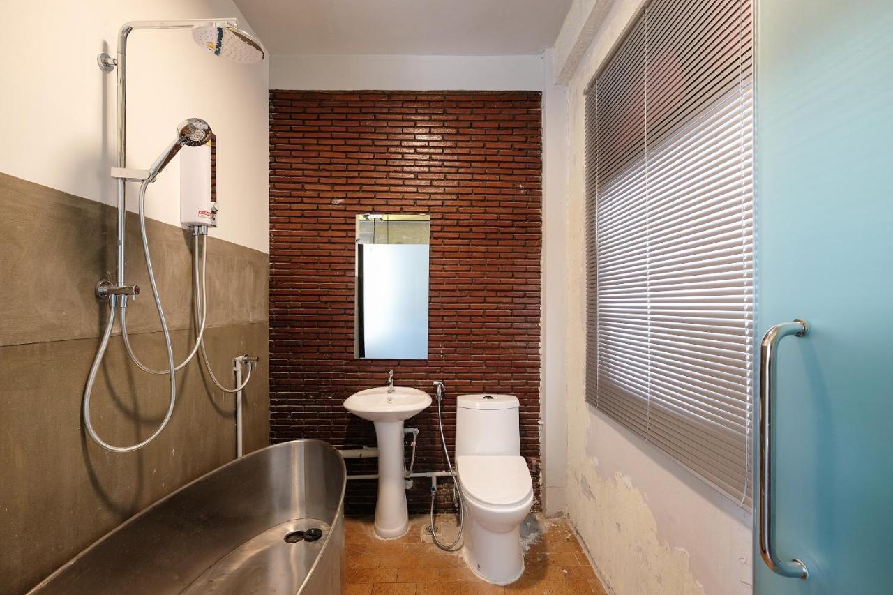 Ep1 Shophouse Hotell Bangkok Exteriör bild