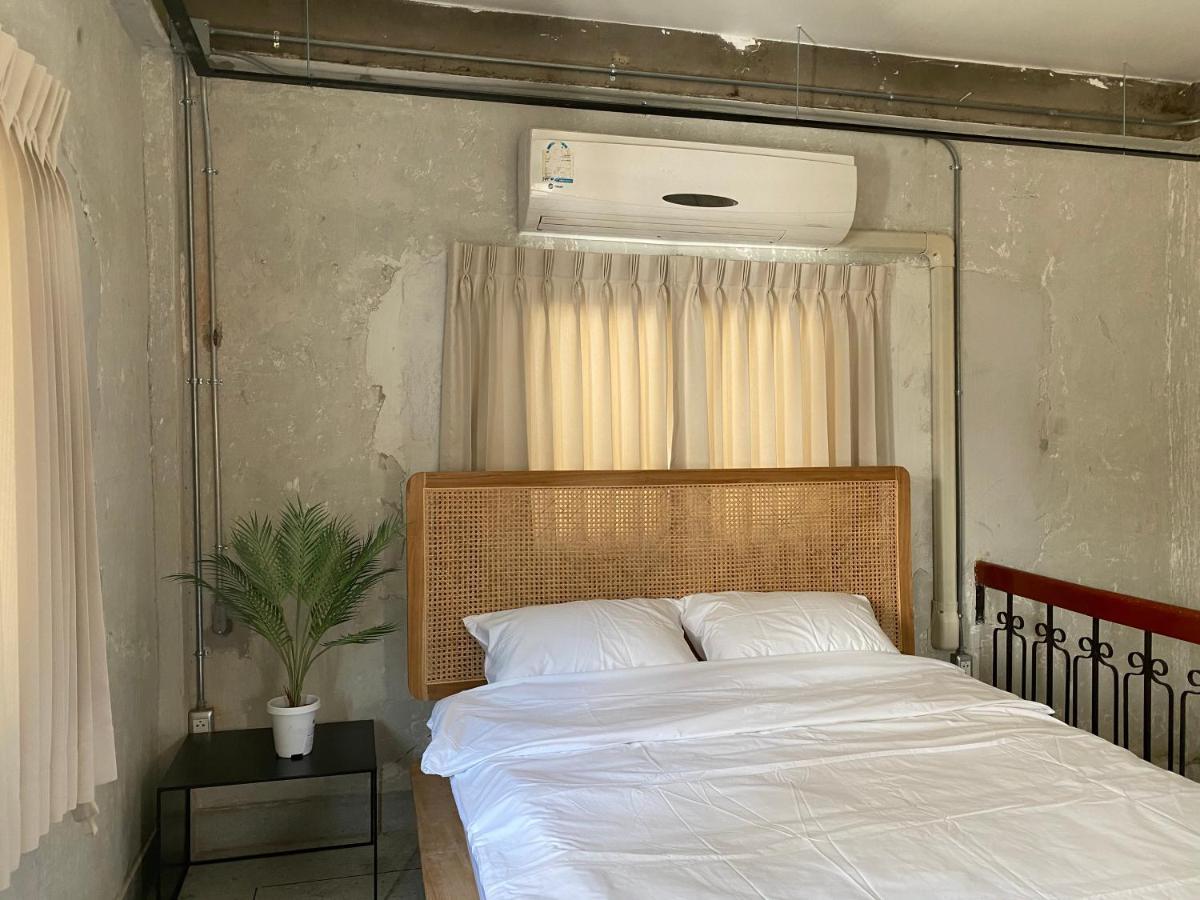 Ep1 Shophouse Hotell Bangkok Exteriör bild