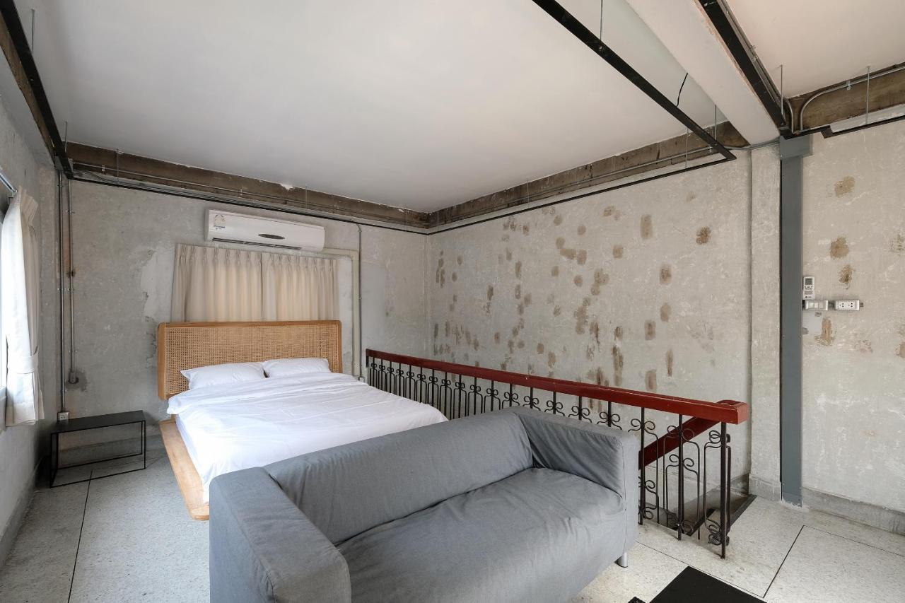 Ep1 Shophouse Hotell Bangkok Exteriör bild