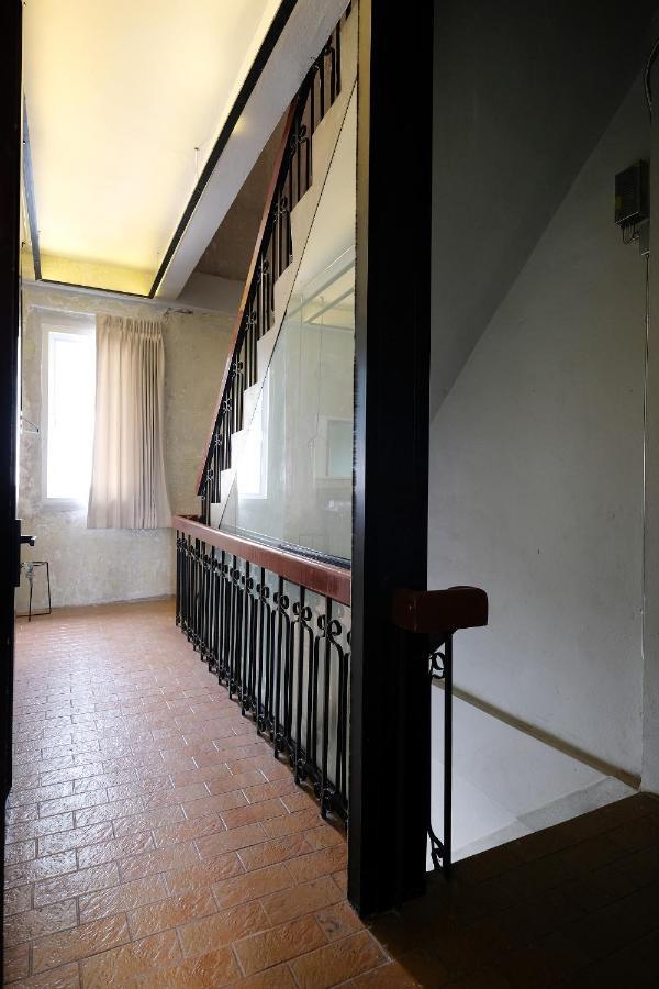 Ep1 Shophouse Hotell Bangkok Exteriör bild