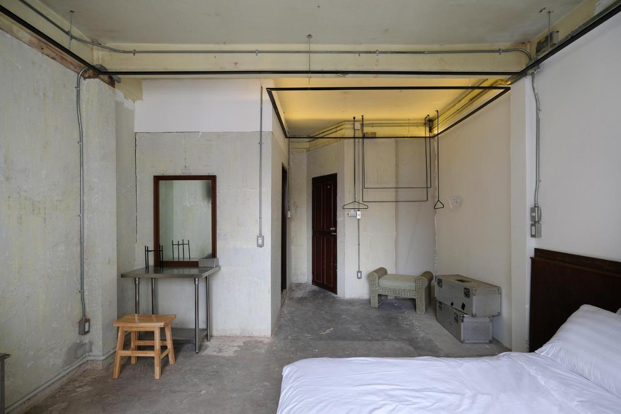 Ep1 Shophouse Hotell Bangkok Exteriör bild